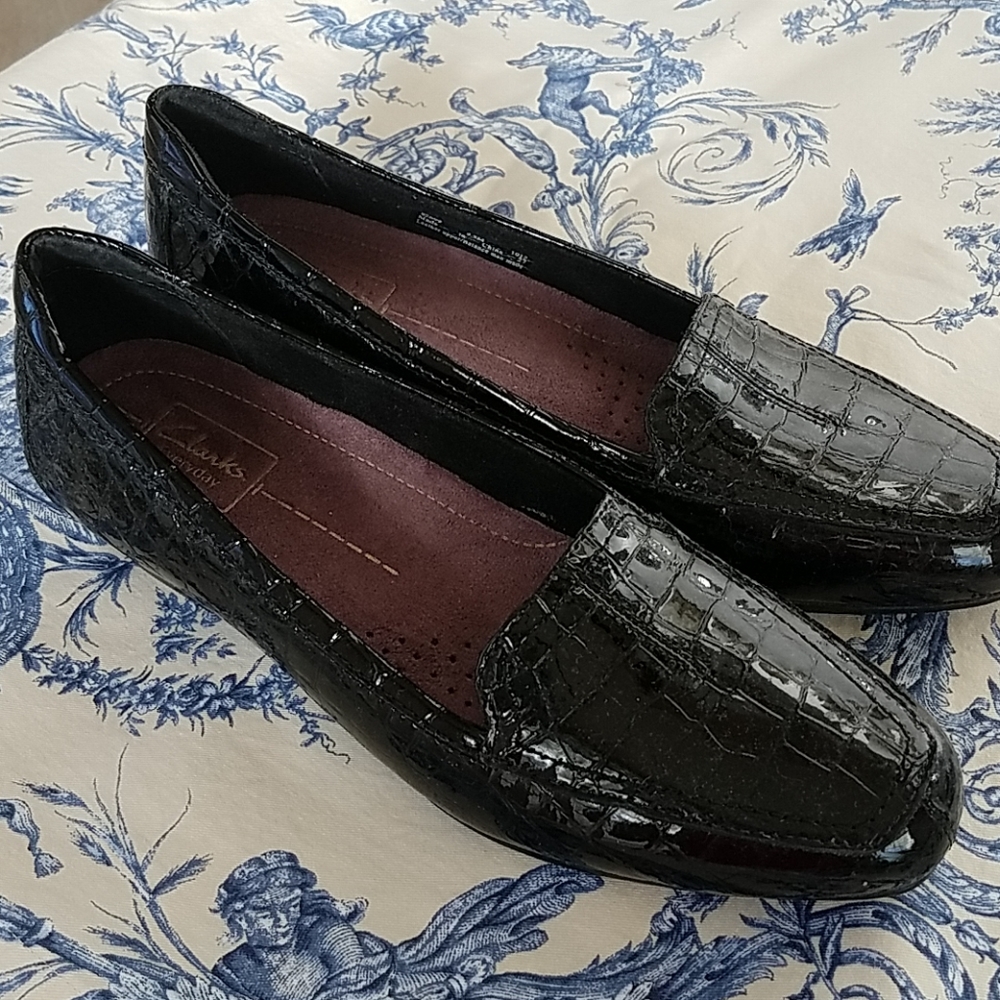 New, Crock Embossed Leather Loafers